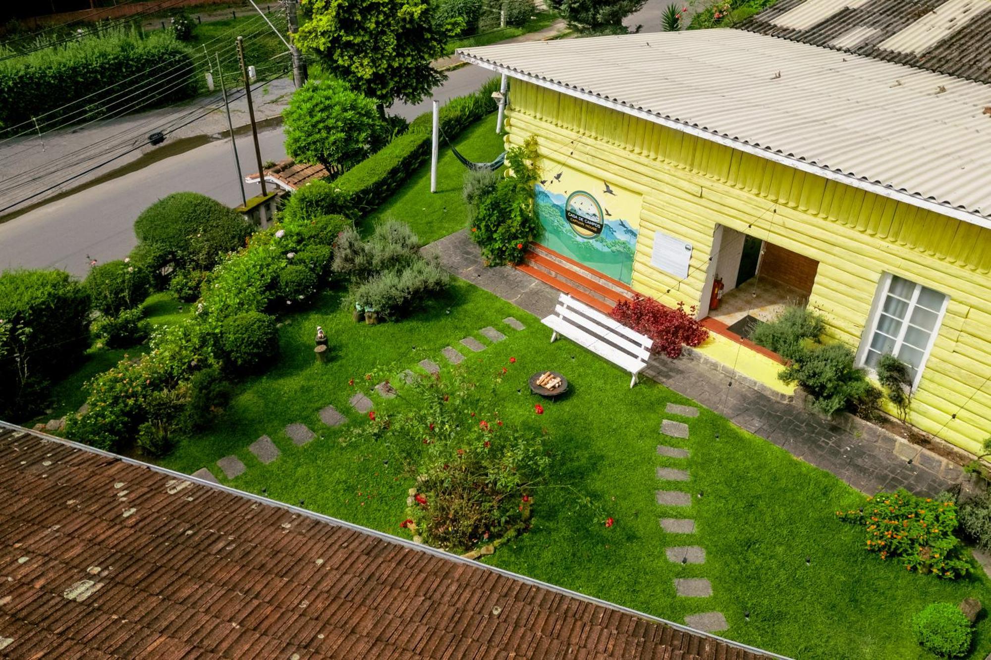 Acomodação com café da manhã  Velinn Casa De Campos Capivari House Campos do Jordão